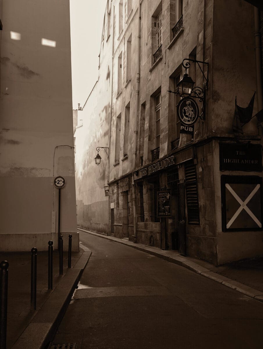 Photographic views of Paris